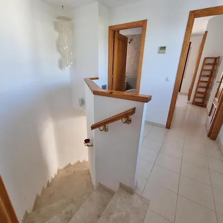 Encantadora Casa En L'escala Con Piscina Comunitaria - Hisp-236-105